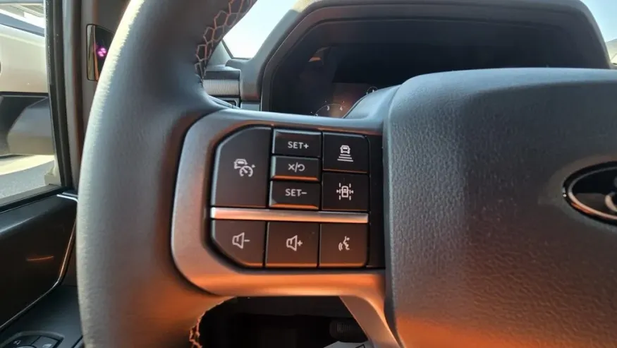 2025 Ford F-150 | Photo 17 of 31