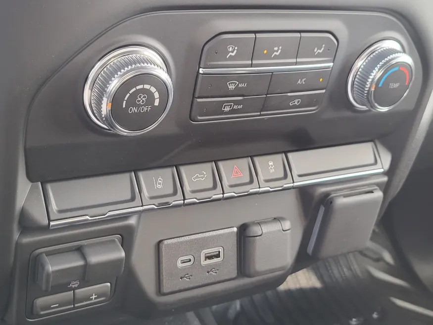 2026 GMC Sierra 2500HD Pro | Photo 16 of 24