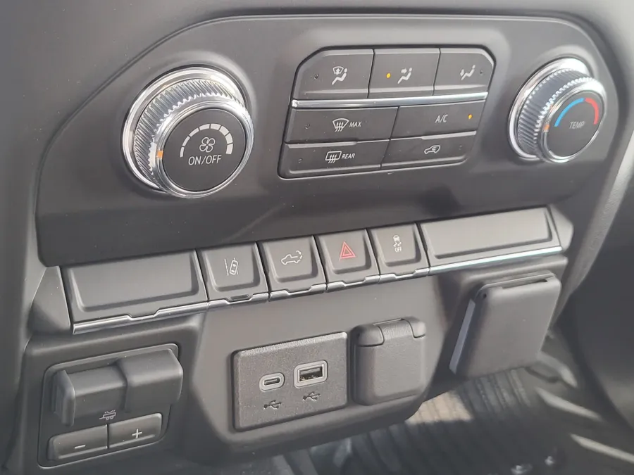 2026 GMC Sierra 2500HD Pro | Photo 16 of 24
