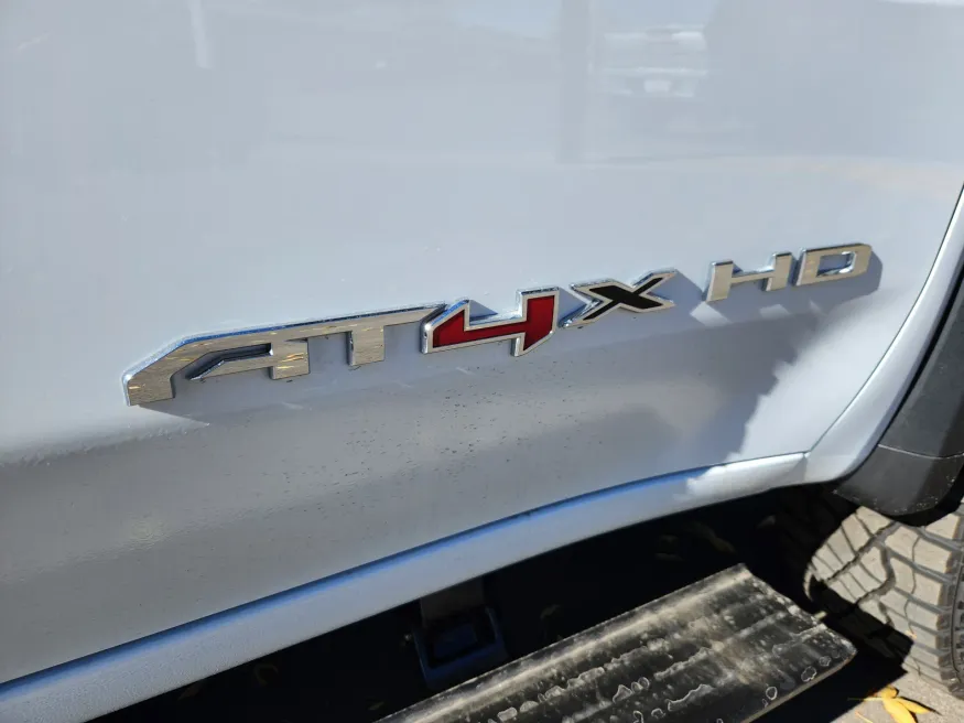 2026 GMC Sierra 2500HD AT4X | Photo 19 of 30