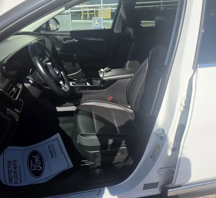 2024 Buick Envision | Photo 13 of 27