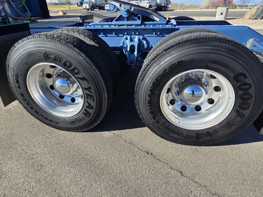 2026 Kenworth W900 | Photo 7 of 17