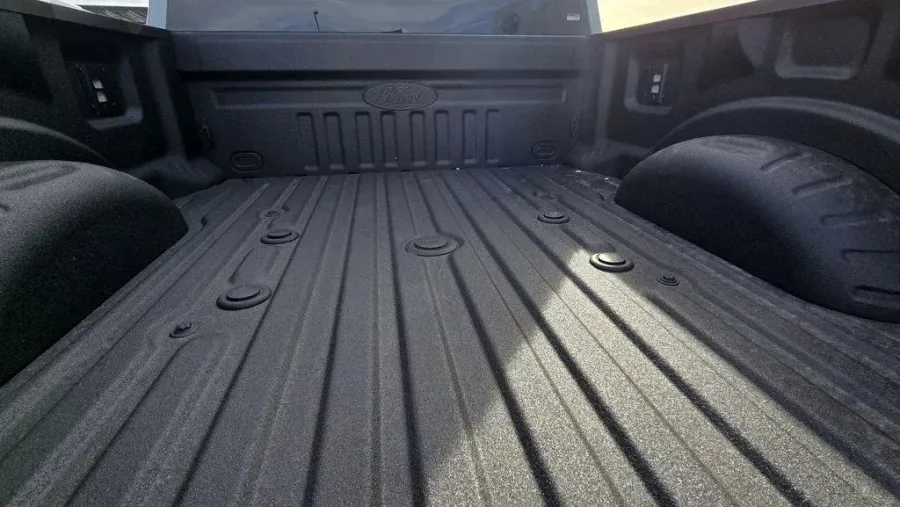 2026 Ford Super Duty F-250 | Photo 9 of 35