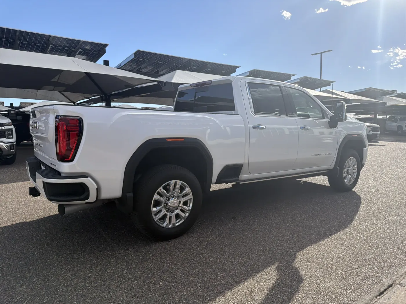 2022 GMC Sierra 2500HD Denali | Photo 4 of 20