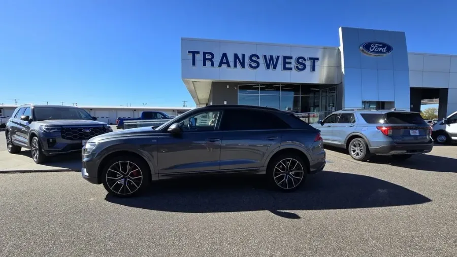 2019 Audi Q8 | Photo 1 of 29