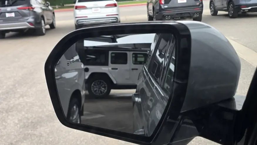 2022 Ford Expedition Max | Photo 12 of 35