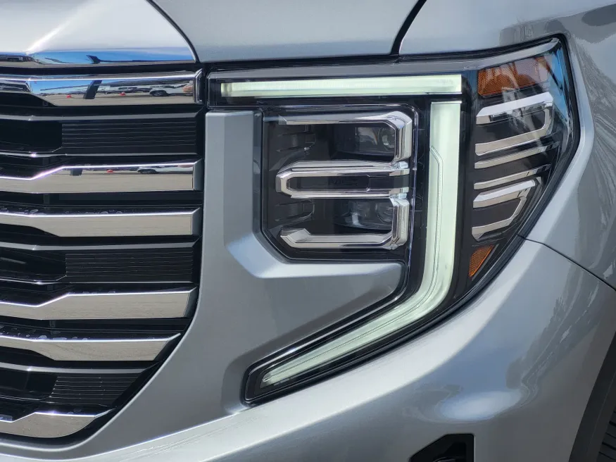 2026 GMC Sierra 1500 SLT | Photo 7 of 26