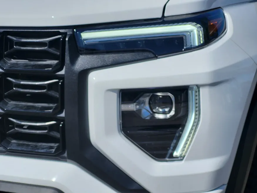 2026 GMC Canyon 4WD Elevation | Photo 7 of 26