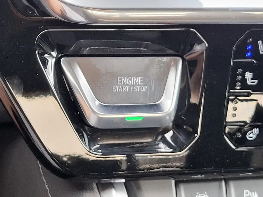 2026 GMC Sierra 1500 Denali | Photo 18 of 26