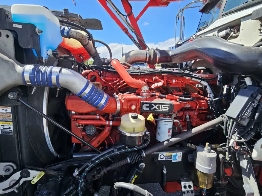 2018 Peterbilt 389 | Photo 18 of 35
