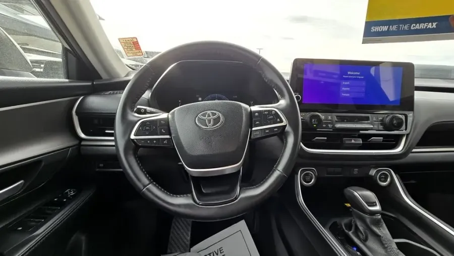 2024 Toyota Grand Highlander | Photo 15 of 26