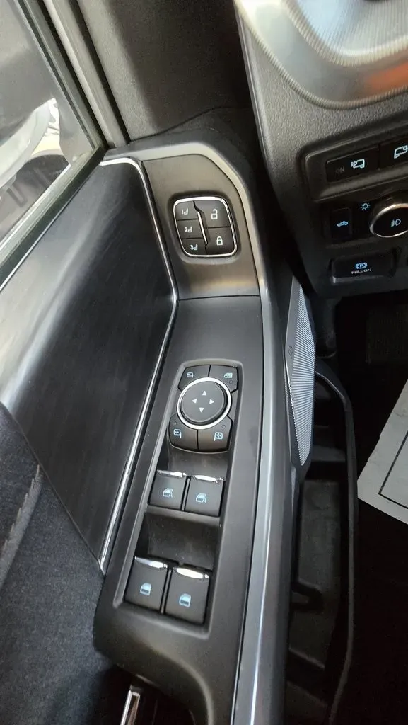 2024 Ford F-150 | Photo 13 of 31