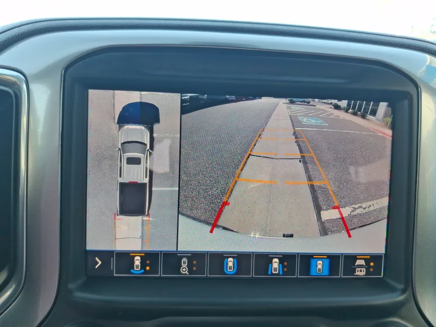 2020 Chevrolet Silverado 1500 LTZ | Photo 15 of 23