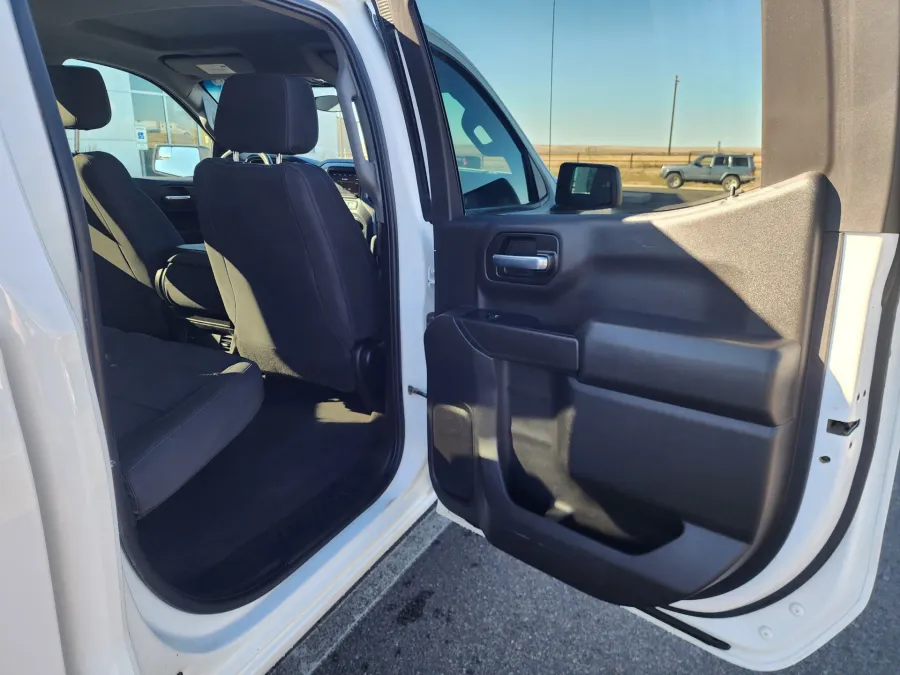 2020 Chevrolet Silverado 1500 Custom | Photo 14 of 25