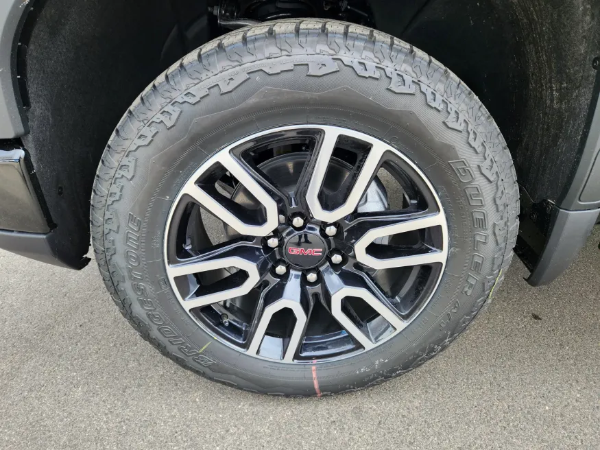 2026 GMC Sierra 1500 AT4 | Photo 6 of 23