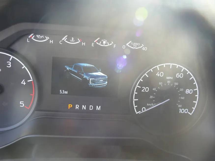 2026 Ford F-550 | Photo 9 of 31