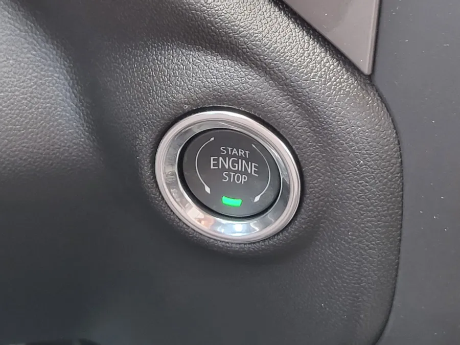 2026 GMC Sierra 1500 Pro | Photo 16 of 23
