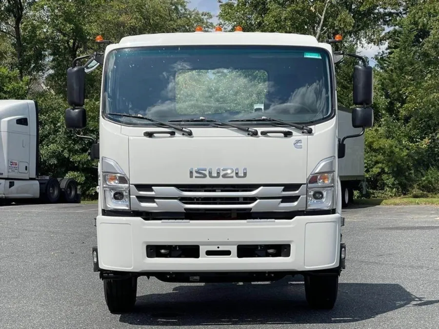 2025 Isuzu FTR | Photo 6 of 11