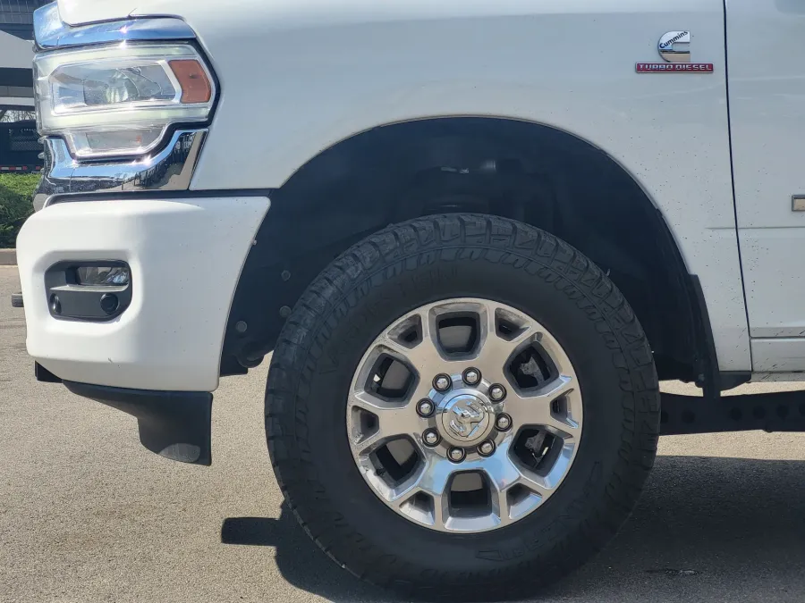 2024 RAM 2500 Laramie | Photo 8 of 24