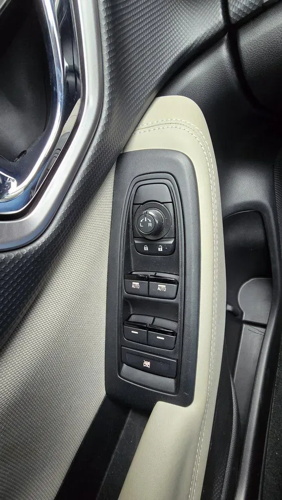 2024 Subaru Forester | Photo 12 of 32