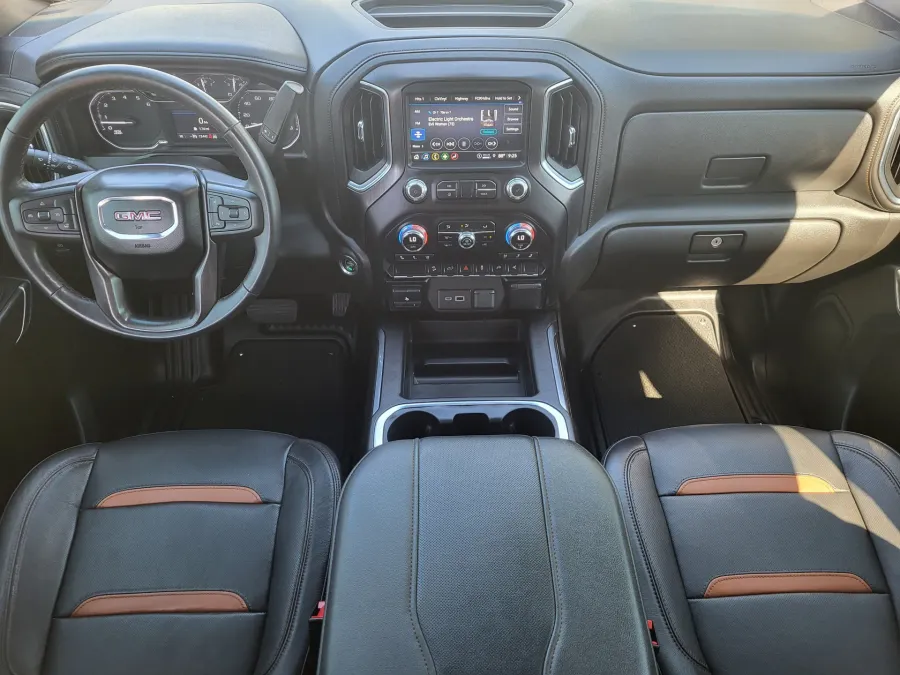 2023 GMC Sierra 2500HD AT4 | Photo 20 of 24