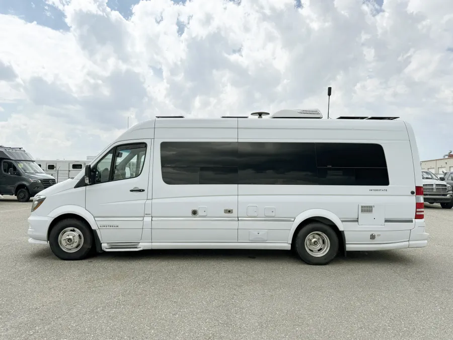 2016 Airstream Interstate EXT Lounge | Photo 18 of 20