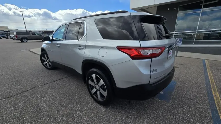 2019 Chevrolet Traverse | Photo 6 of 31