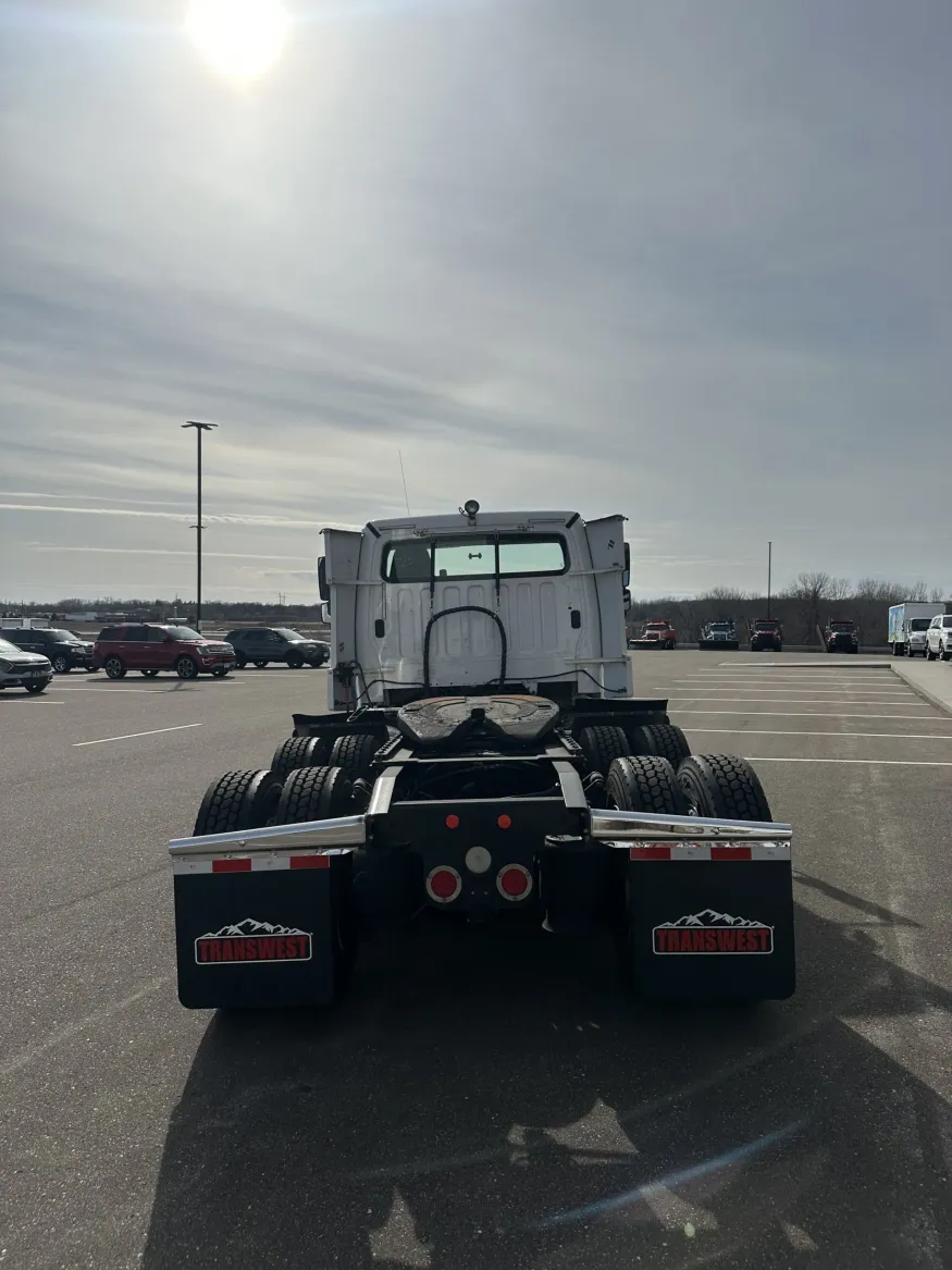 2019 Freightliner M2 112 | Photo 6 of 14