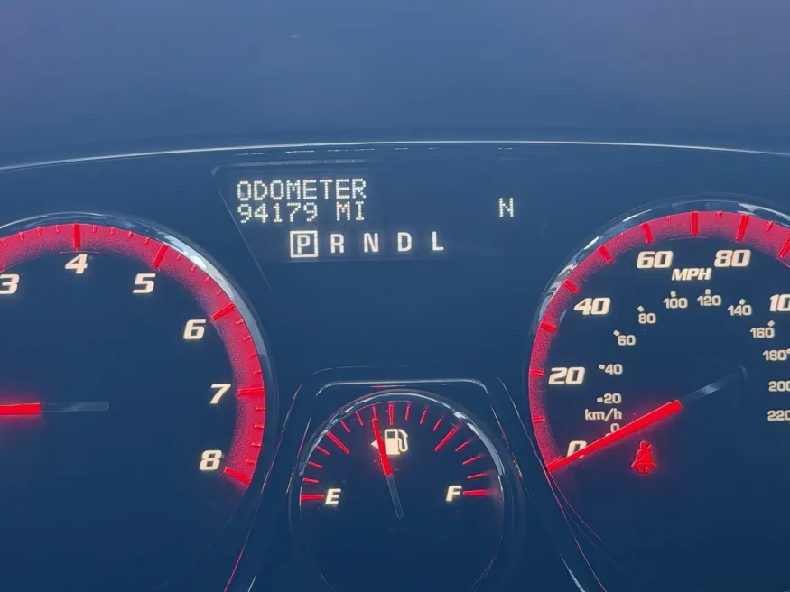 2016 GMC Acadia Denali | Photo 18 of 21