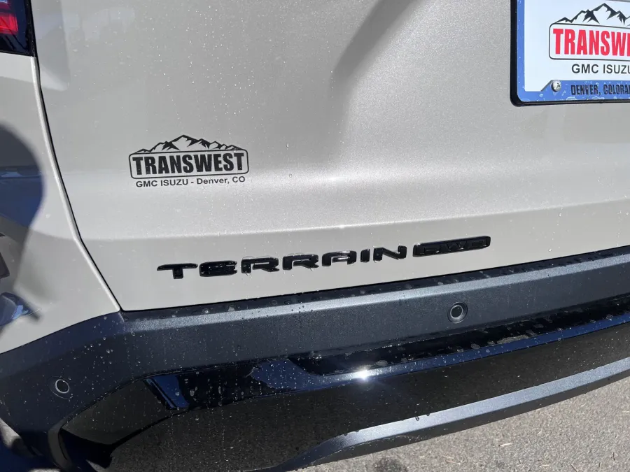 2026 GMC Terrain AWD Elevation | Photo 13 of 28