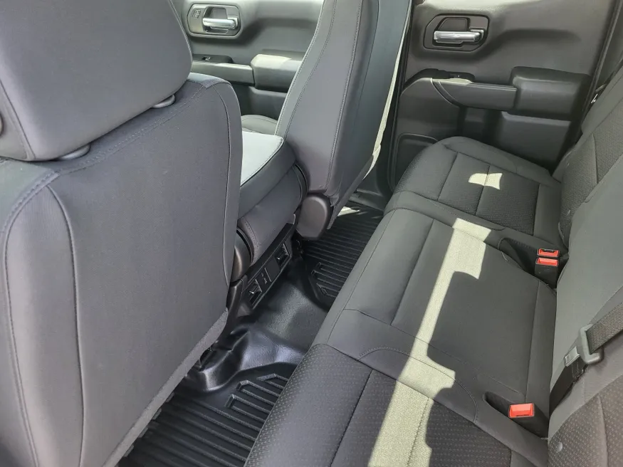 2026 GMC Sierra 1500 Pro | Photo 20 of 23