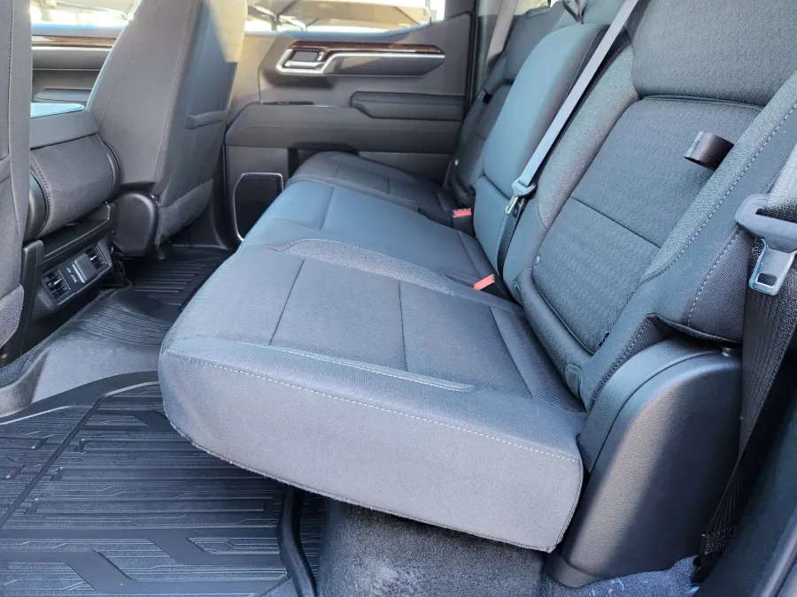 2026 GMC Sierra 1500 Elevation | Photo 10 of 29