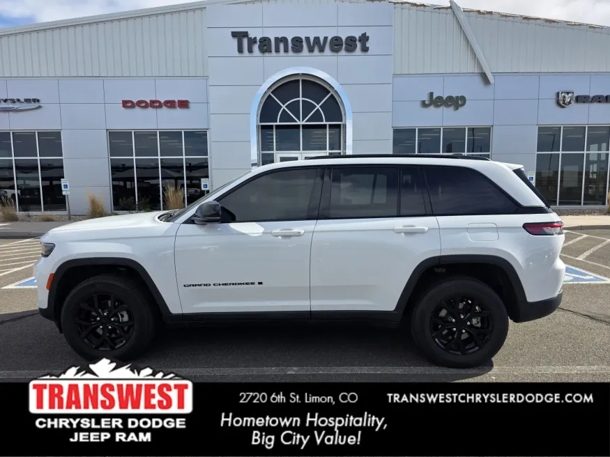 2025 Jeep Grand Cherokee Altitude | Photo 31 of 31