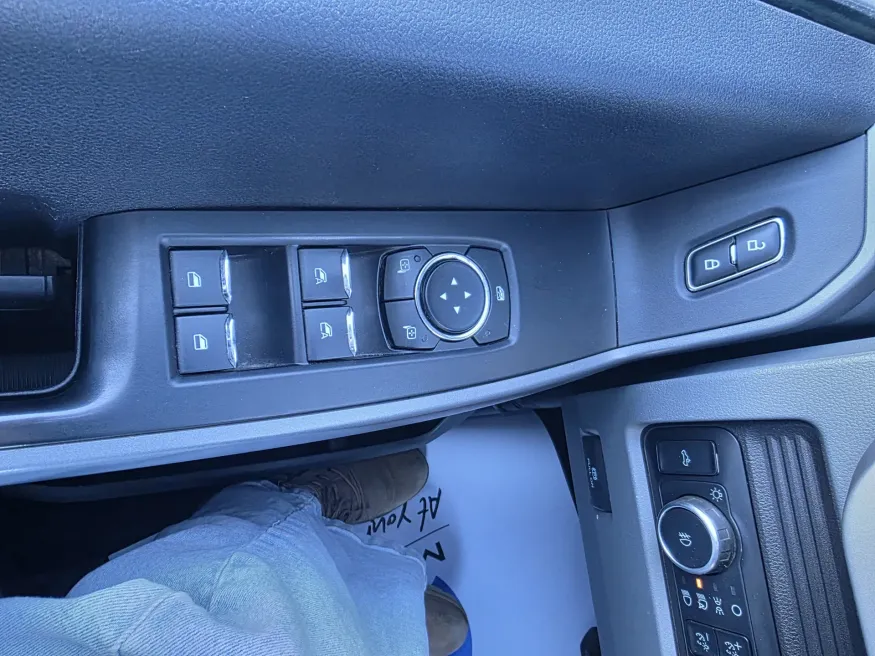 2024 Ford Super Duty F-350 DRW | Photo 22 of 26