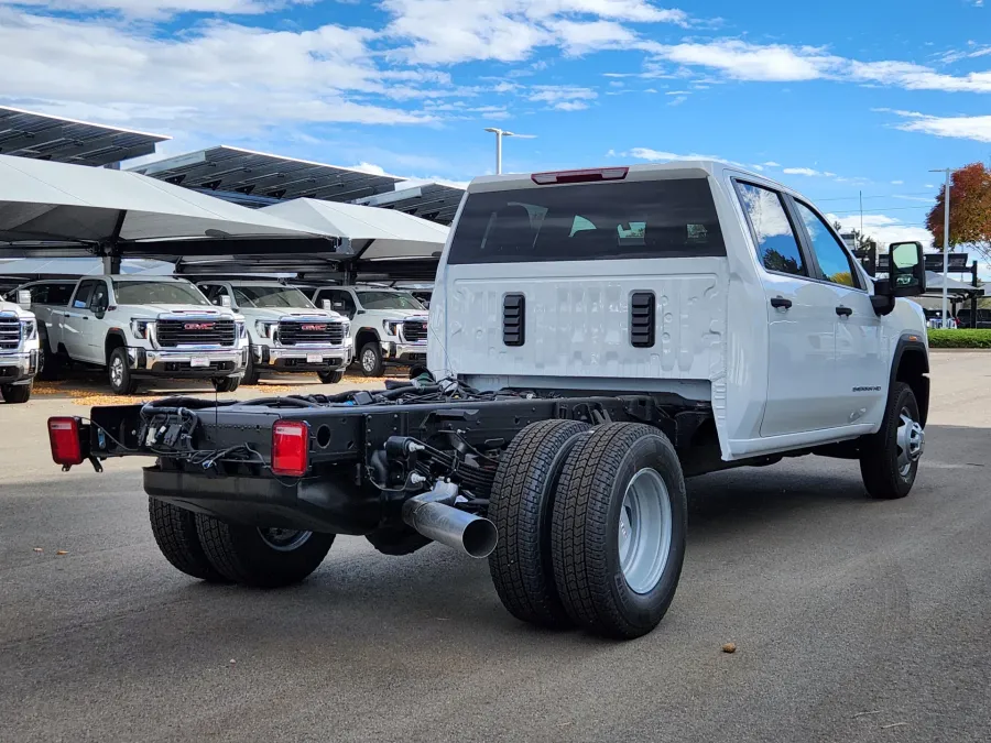 2026 GMC Sierra 3500HD CC Pro | Photo 3 of 28