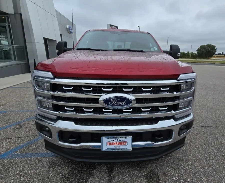 2026 Ford Super Duty F-350 | Photo 2 of 30