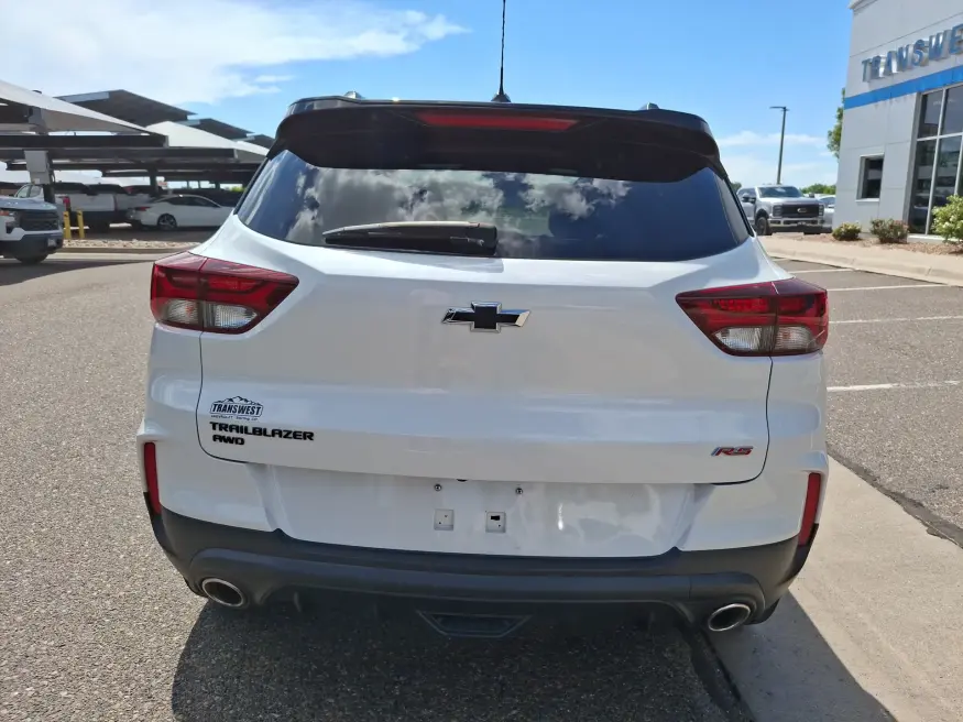 2022 Chevrolet Trailblazer RS | Photo 3 of 18