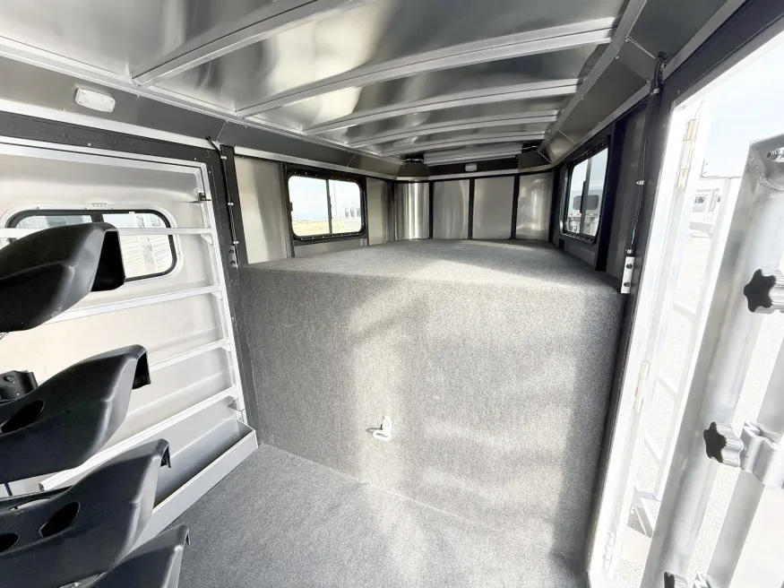 2026 Logan Coach Bullseye 4HGN | Photo 5 of 16