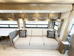 2026 Newmar Dutch Star 4081 | Thumbnail Photo 7 of 32