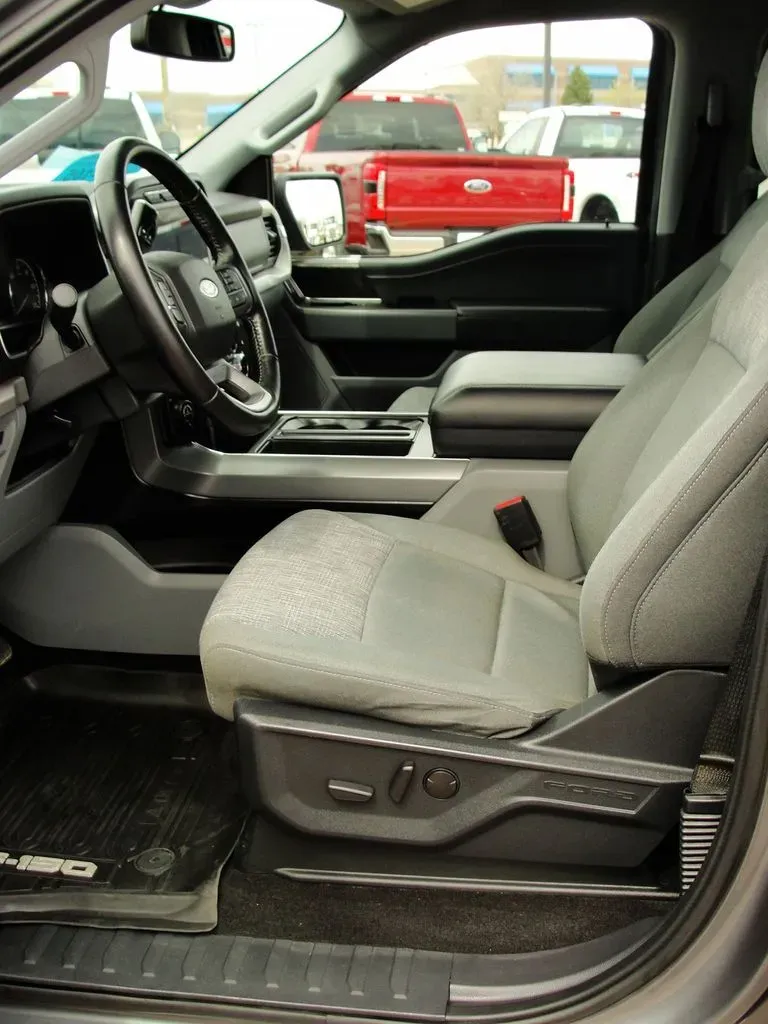 2022 Ford F-150 XLT | Photo 22 of 28