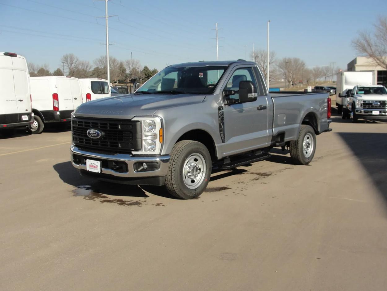 2024 Ford F350 | Photo 1 of 10