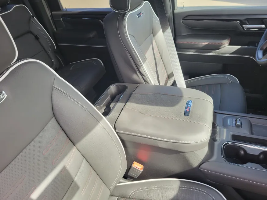 2026 GMC Sierra 2500HD AT4X | Photo 12 of 33