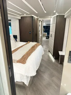 2023 Emerald Luxury Coaches Prevost H3-45 Triple Slide | Thumbnail Photo 26 of 41