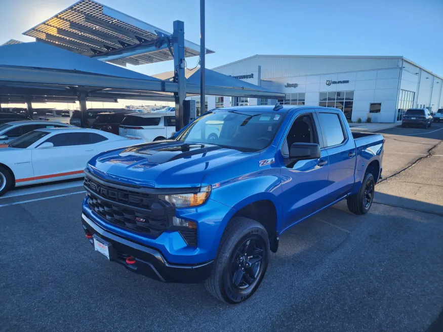 2022 Chevrolet Silverado 1500 Custom Trail Boss | Photo 2 of 23