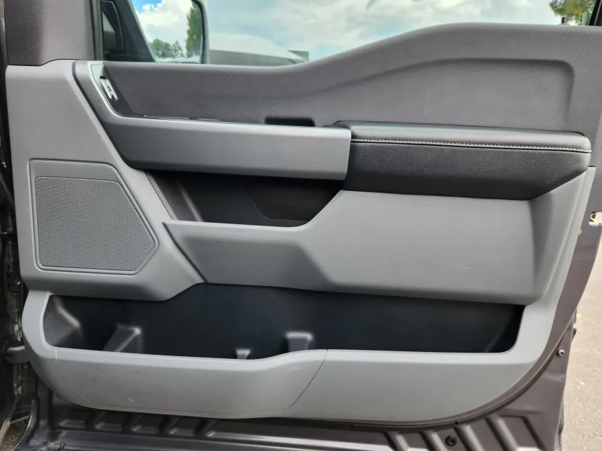 2023 Ford F-150 XL | Photo 17 of 30