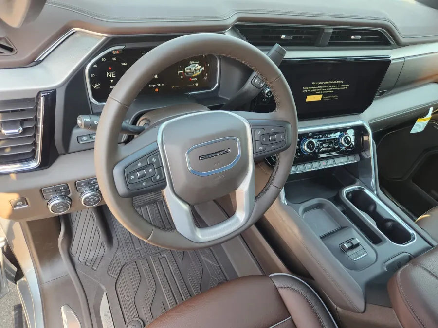 2026 GMC Sierra 2500HD Denali | Photo 7 of 31