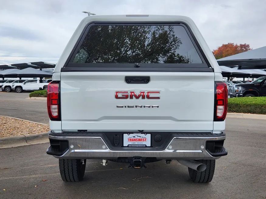 2024 GMC Sierra 2500HD Pro | Photo 13 of 29