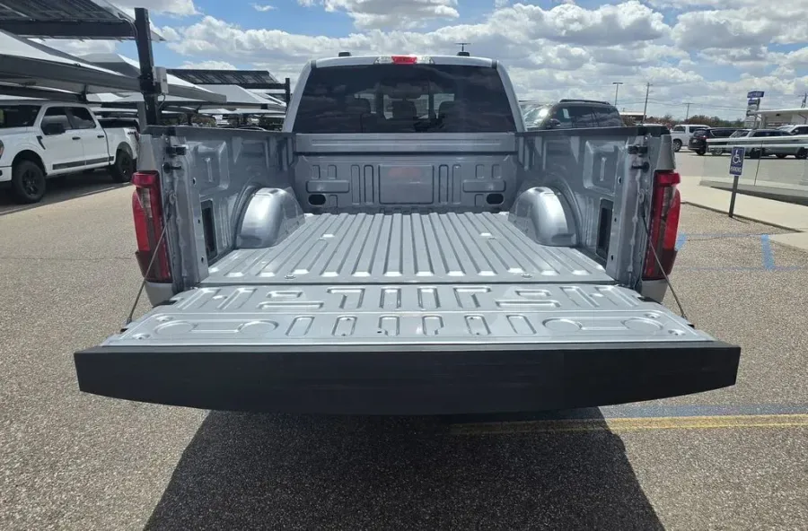 2026 Ford F-150 | Photo 8 of 29