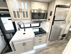 2024 Dynamax Isata 28SS | Thumbnail Photo 9 of 24