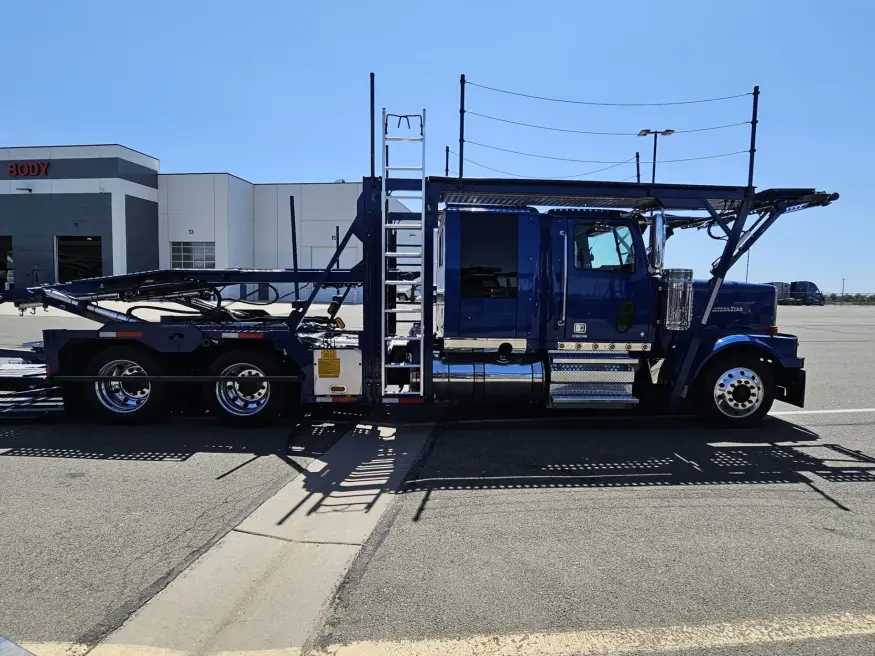 2019 Western Star 4900FA | Photo 5 of 19